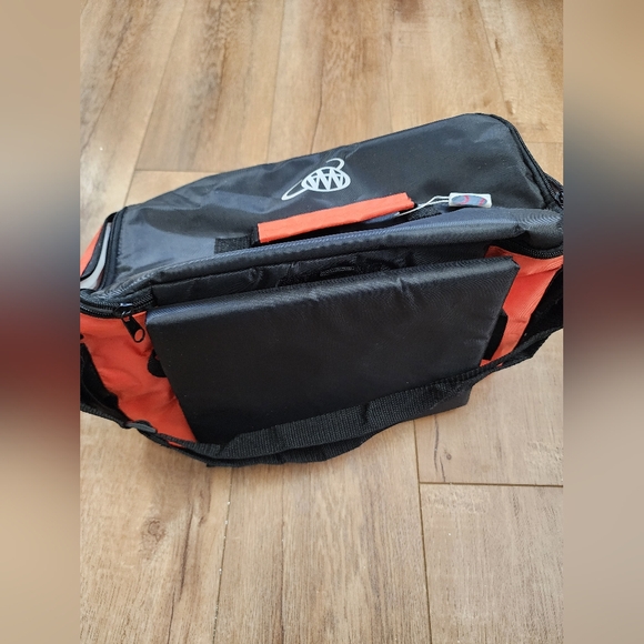 RARE NEW San Francisco Giants SGA 2014 WORLD CHAMPIONS Cooler Lunch Bag MLB - Picture 7 of 9